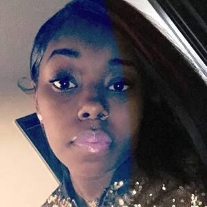 Meet your Posher, Camia